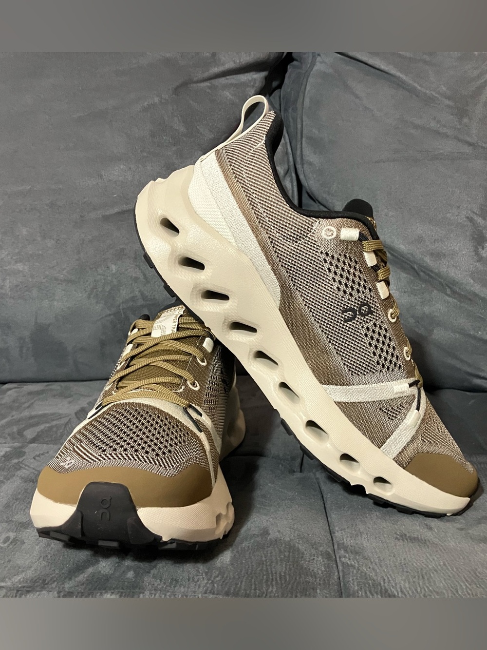 On Cloudsurfer Trail Womens Hunter Ice Trail Running Hiking Shoes Size 9.5 - Picture 3 of 7